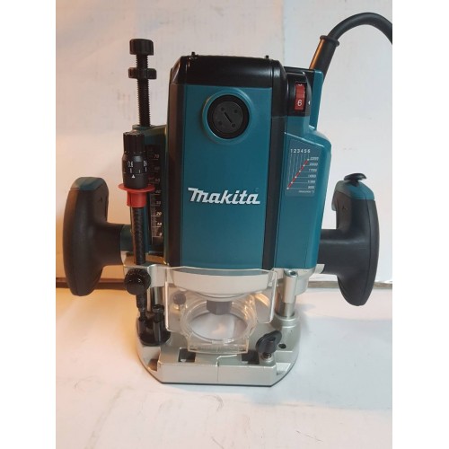 Фрезер Makita RP2300FCX
